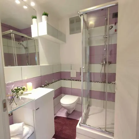 Balilla Centro Private Room&apartments Monolocale 2 *